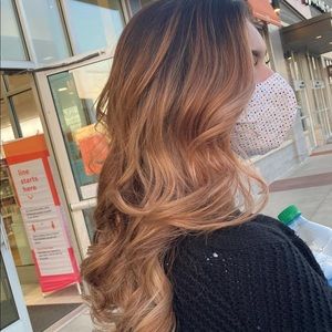 Meet your Posher, Gabriela